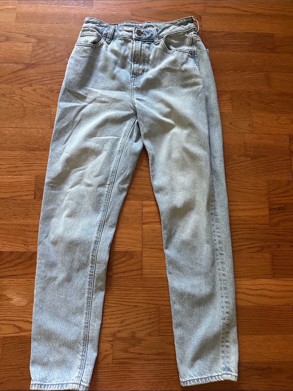 American Eagle Outfitters High-Rise Light Blue Mom Jeans